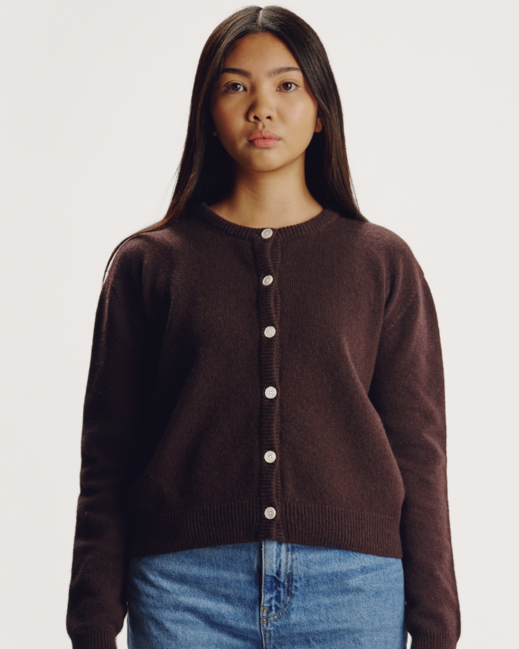 colour:dark brown | detail