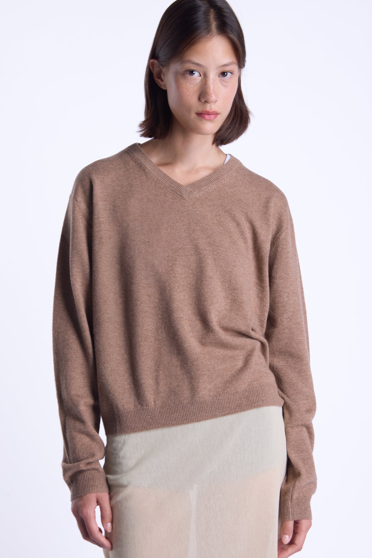 colour:light brown | close
