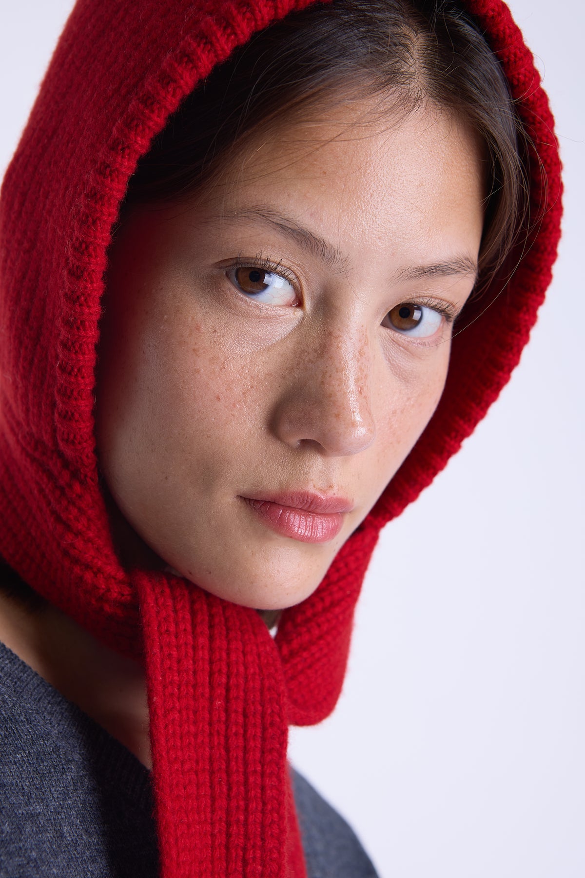 colour:red | close