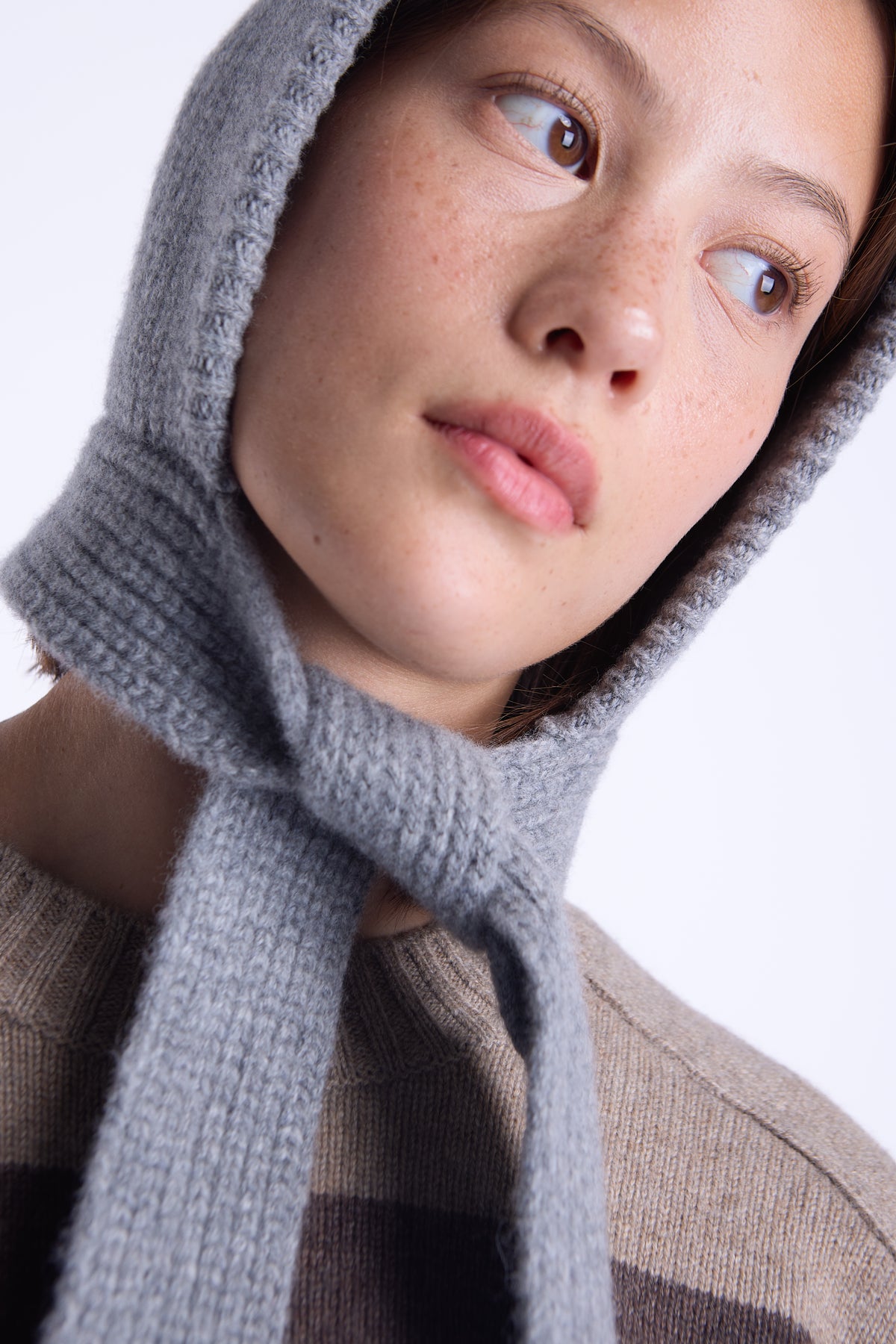 colour:flannel grey | detail