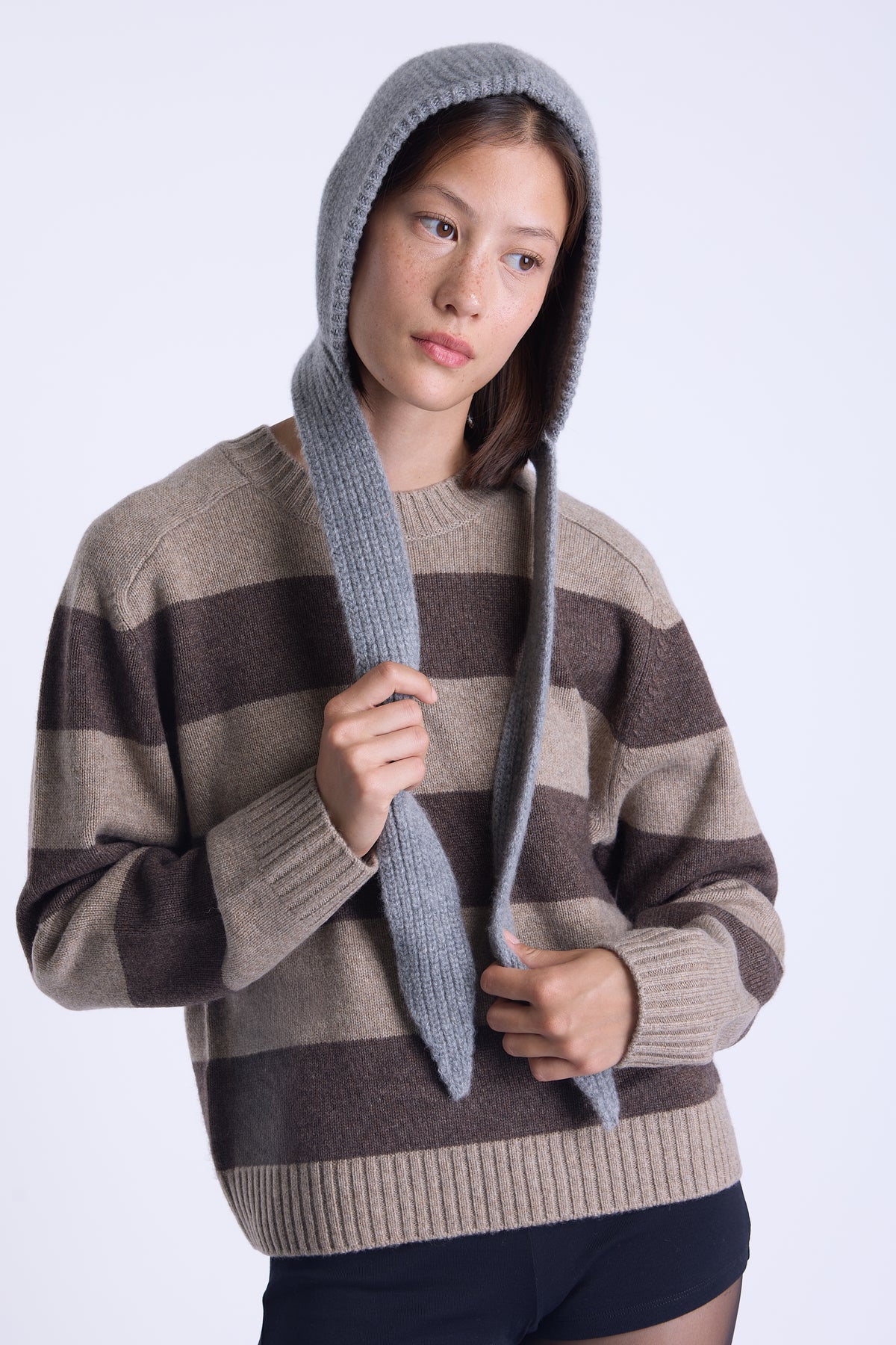 colour:flannel grey | front