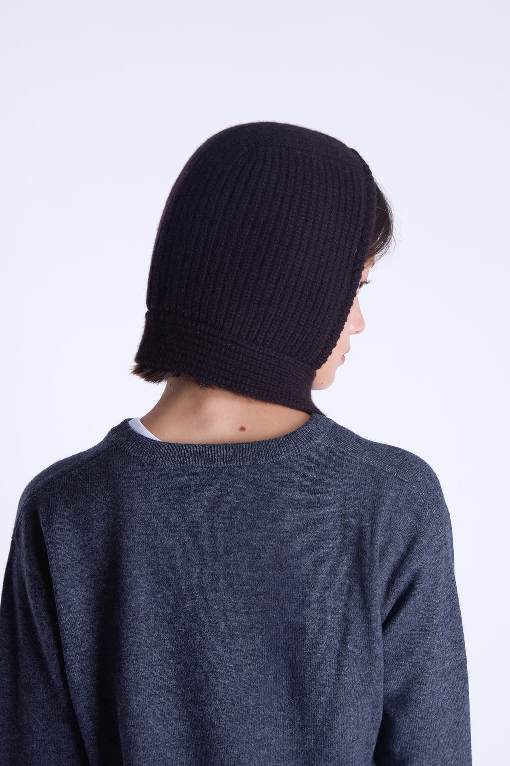 colour:dark brown | back